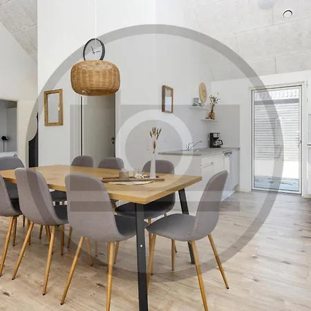 4 Bedroom Stunning In Casa de Férias *