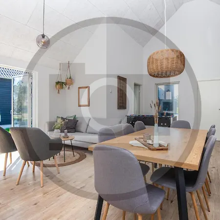 4 Bedroom Stunning In